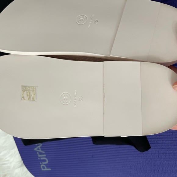 Chanel Dad Sandals pale pink leather gold coin size 39 - Picture 8 of 11